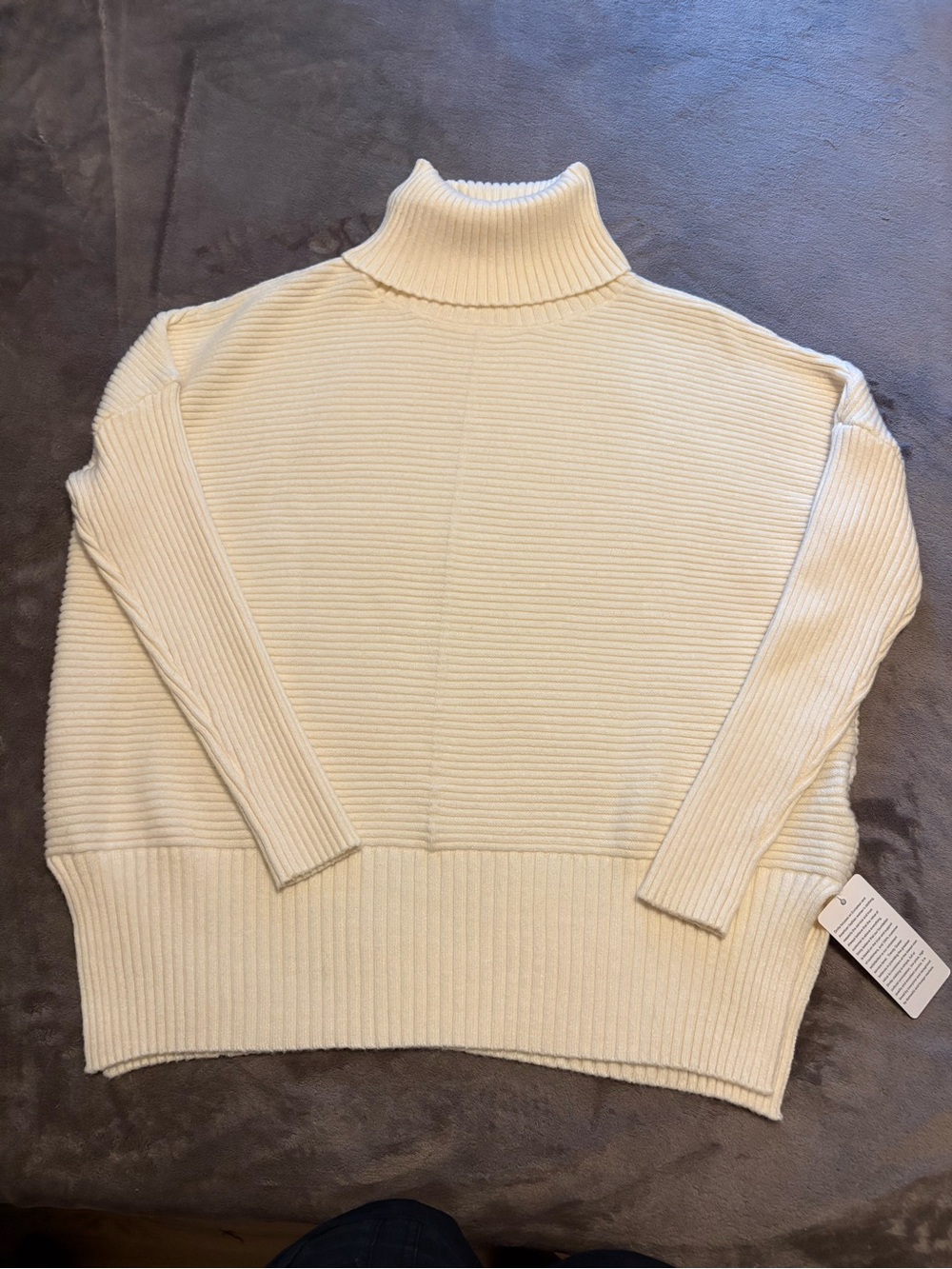 Drrita Cozy Cream Rib-Knit Turtleneck Sweater